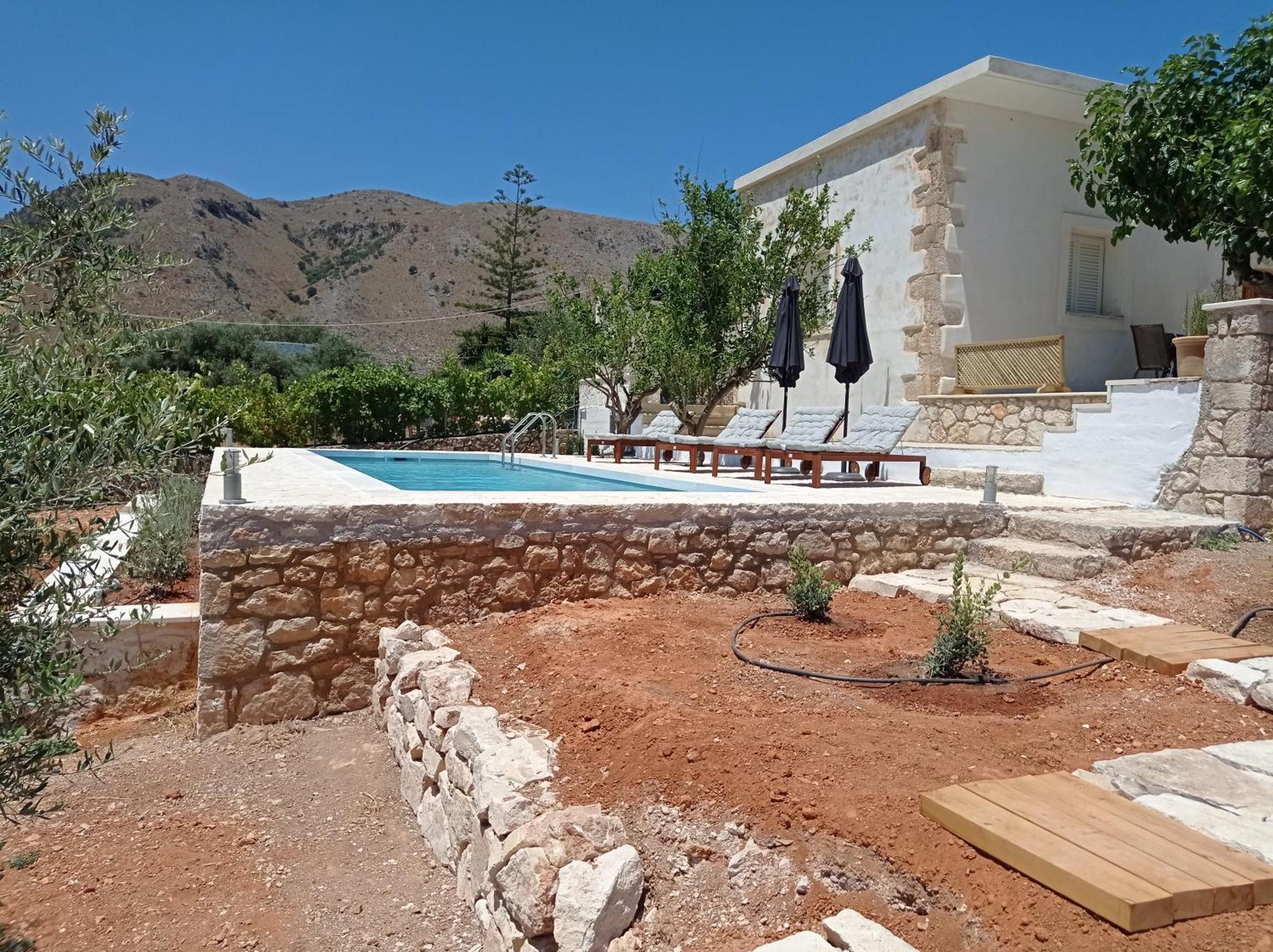 מגאלה קורפיה Palace Mountain View מראה חיצוני תמונה