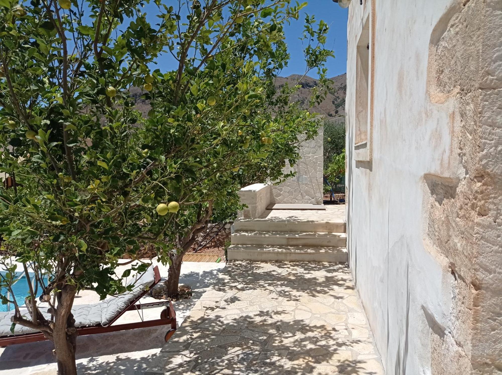 מגאלה קורפיה Palace Mountain View מראה חיצוני תמונה